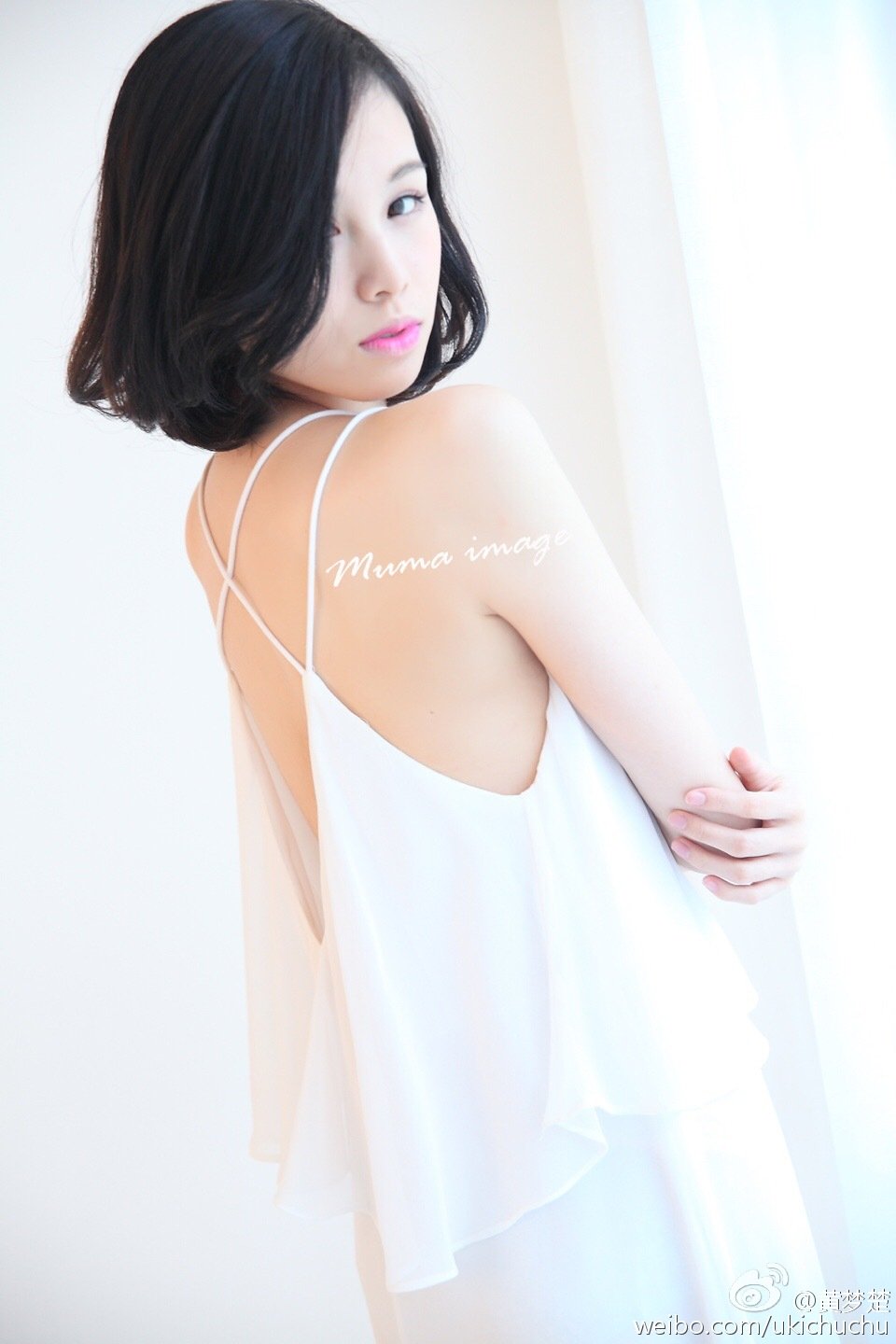 黄梦楚 短发冷艳美女写真图