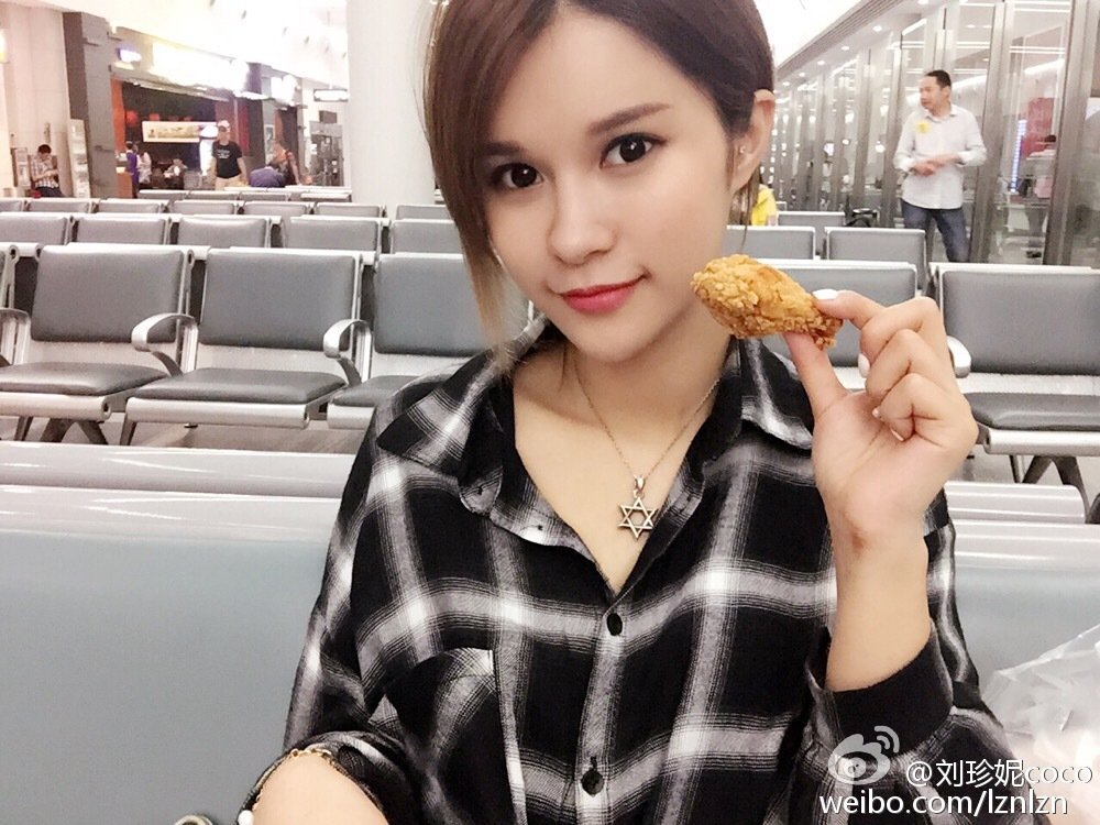 刘珍妮coco 「电竞Angelababy」私房照诱惑写真图