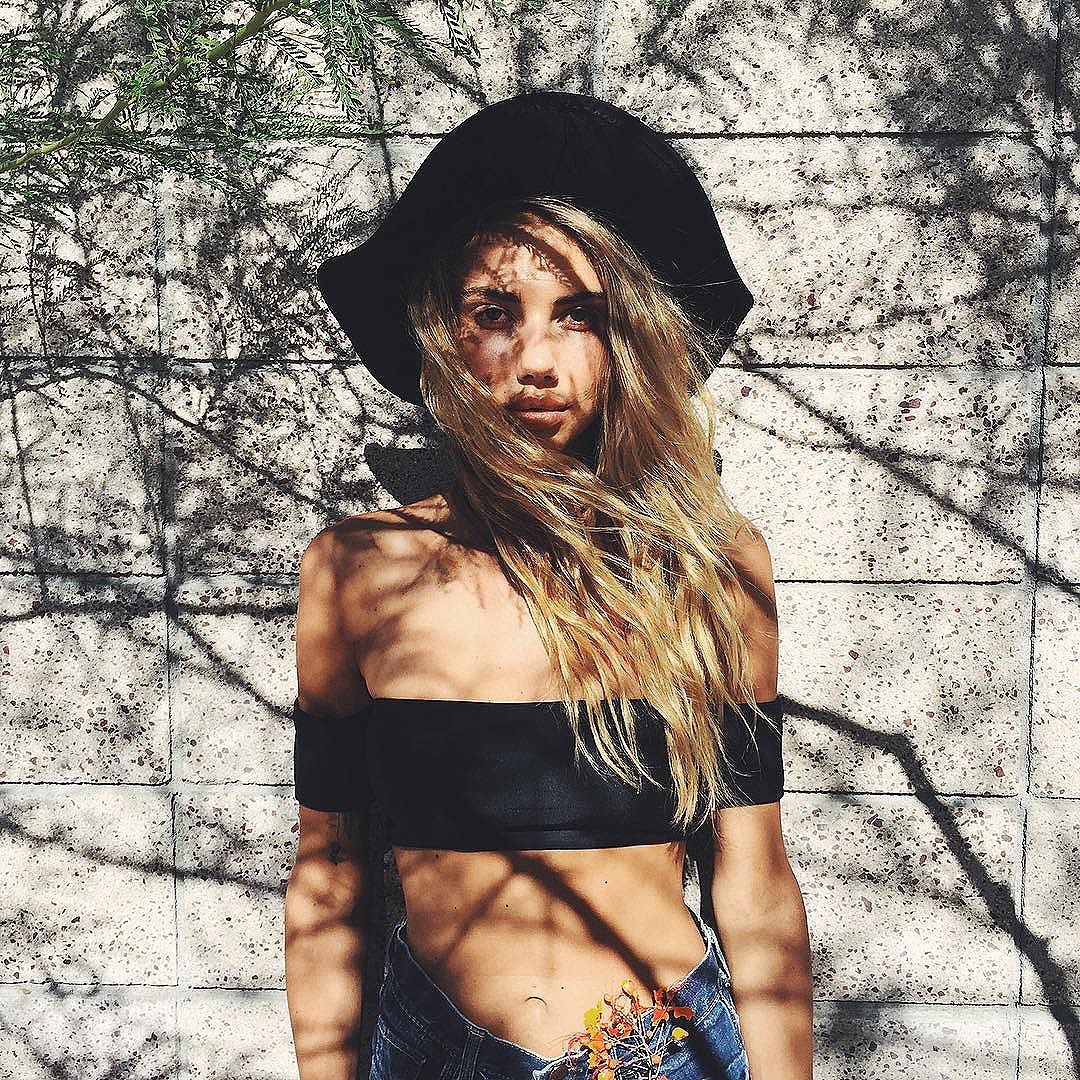 Sahara Ray 令人想入非非的大尺度写真图