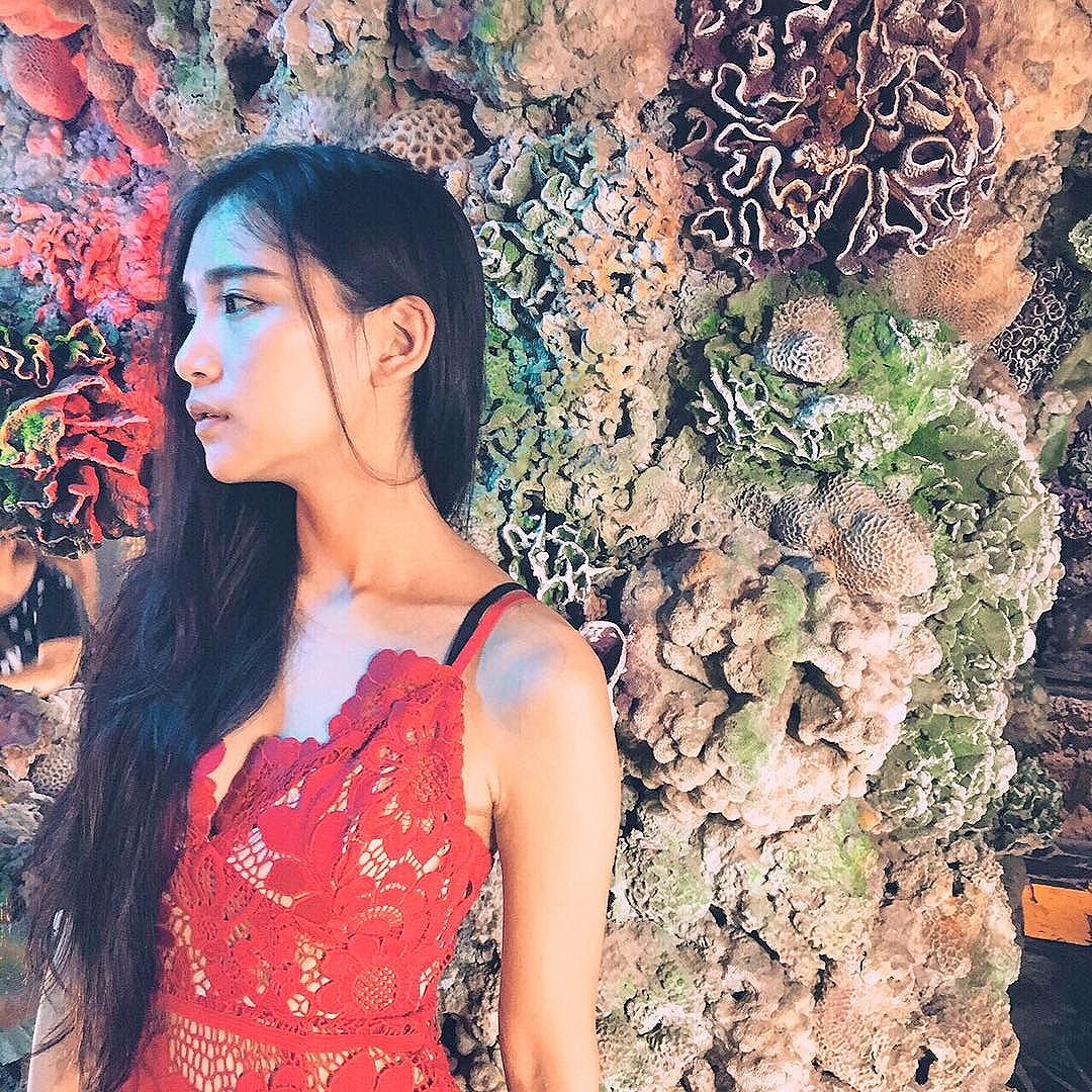 Olala Oshia 甜美好身材女孩
