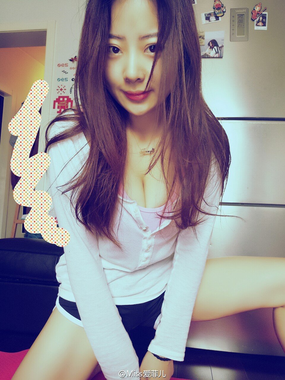 Miss爱菲儿 32H天然大白兔美女主播