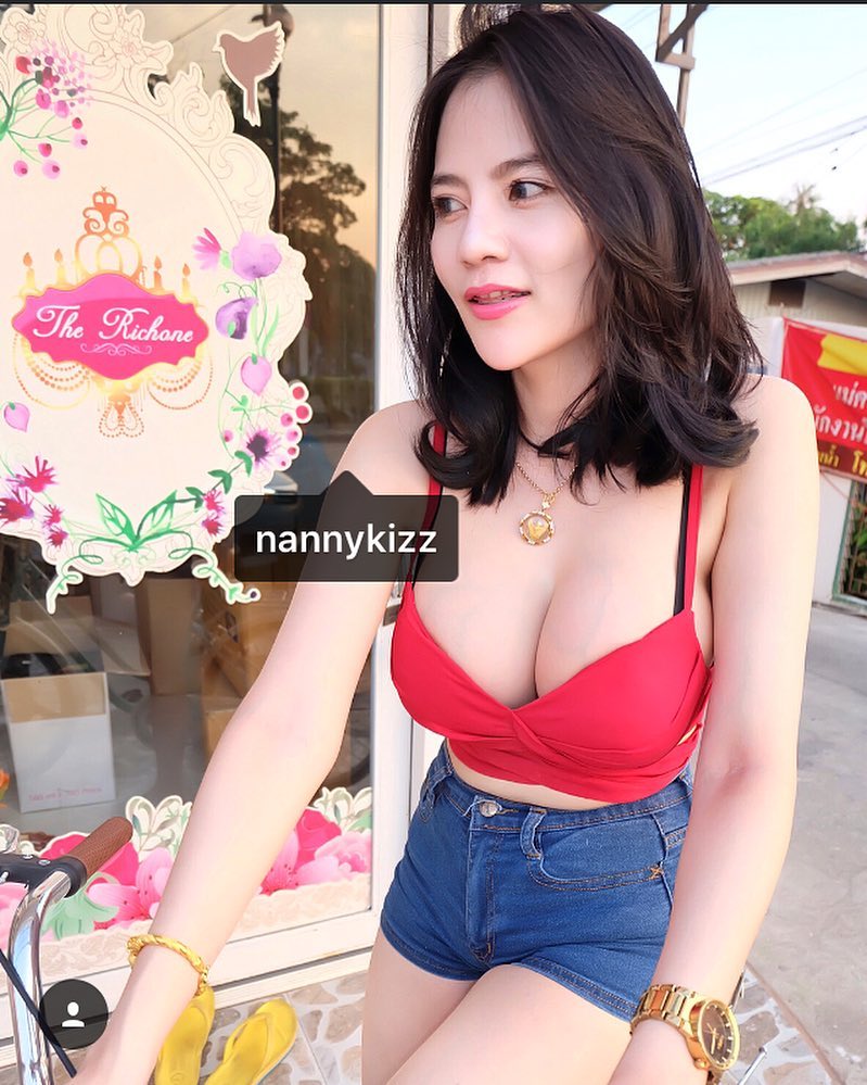 Nan Kempanta FB粉丝超50万的泰国胸妹