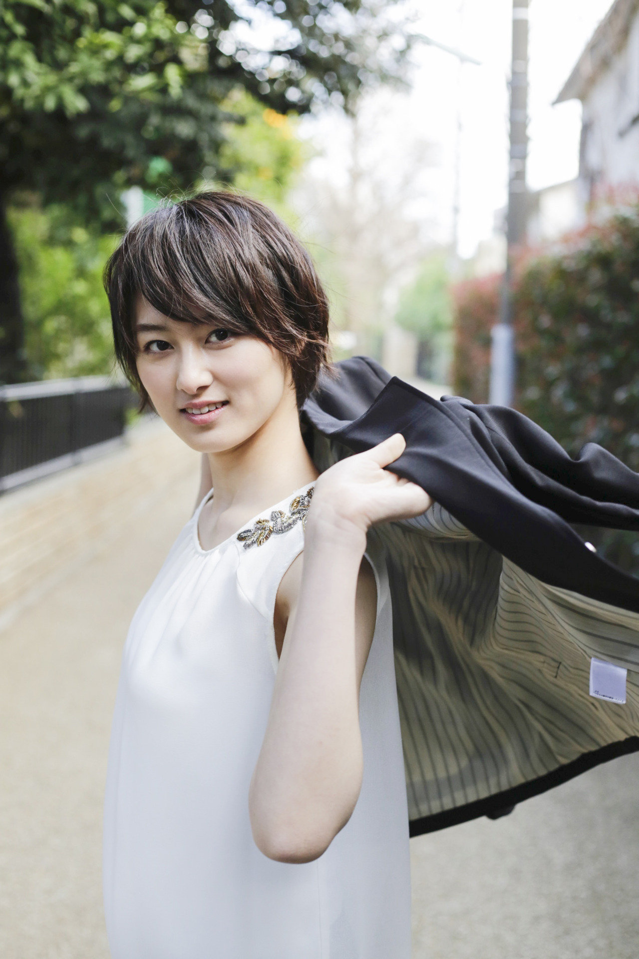 高月彩良 天然实力派女演员