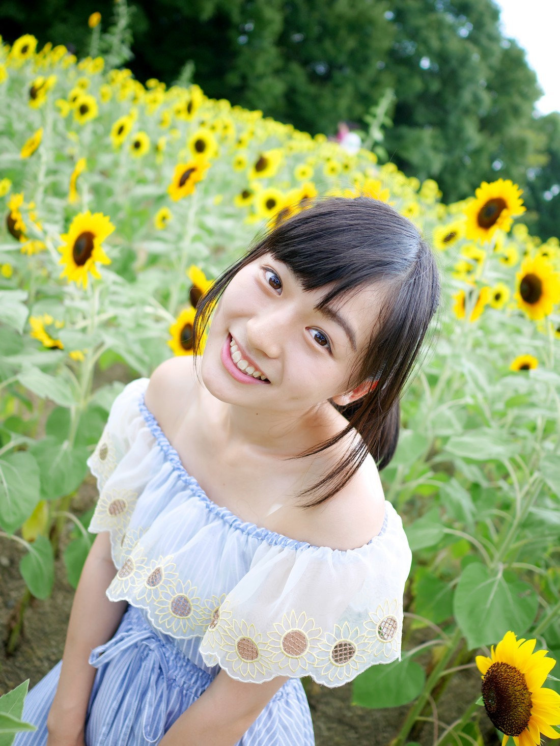 铃木茜音 超清纯户外写真图