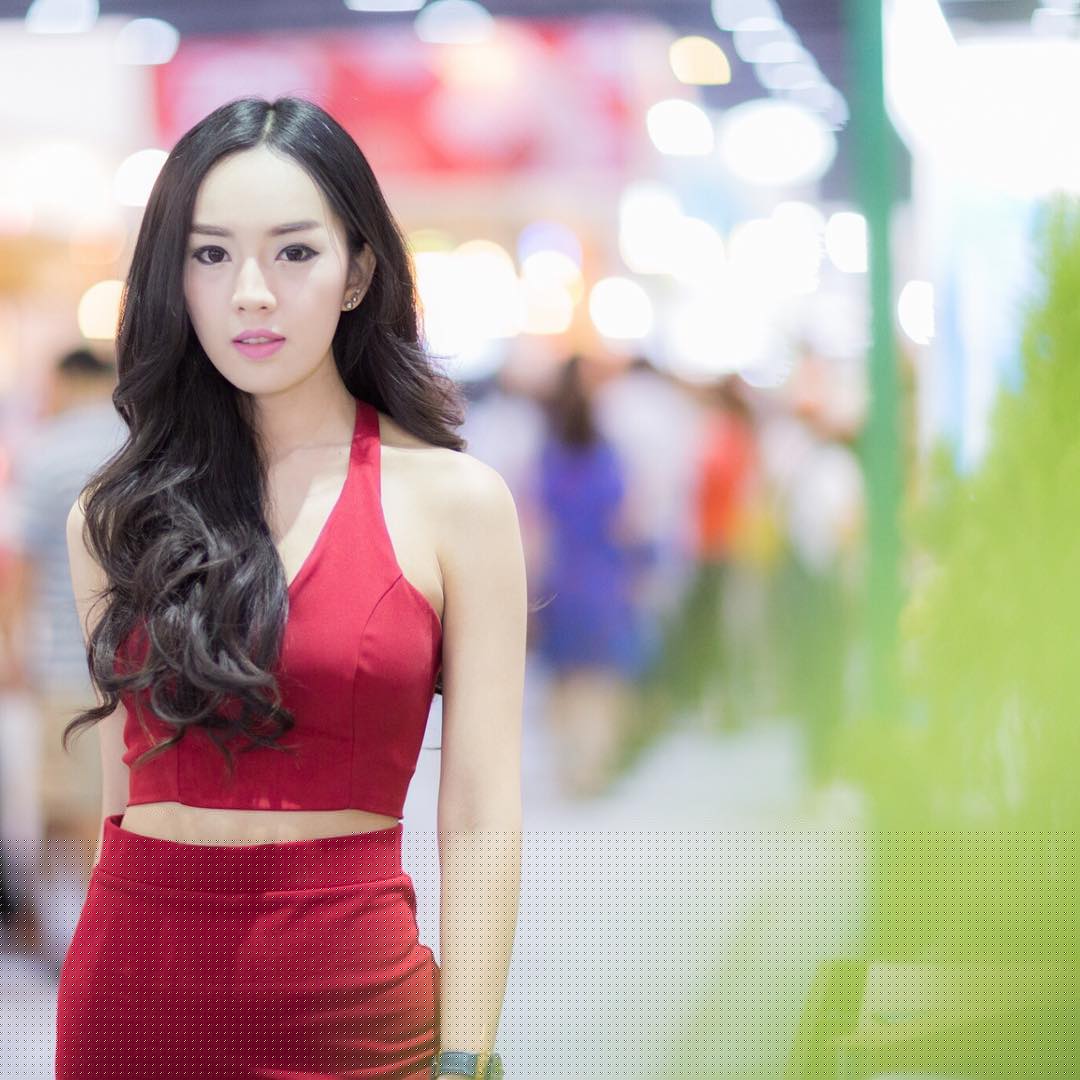 Pimladar 泰国超人气气质白皙车模