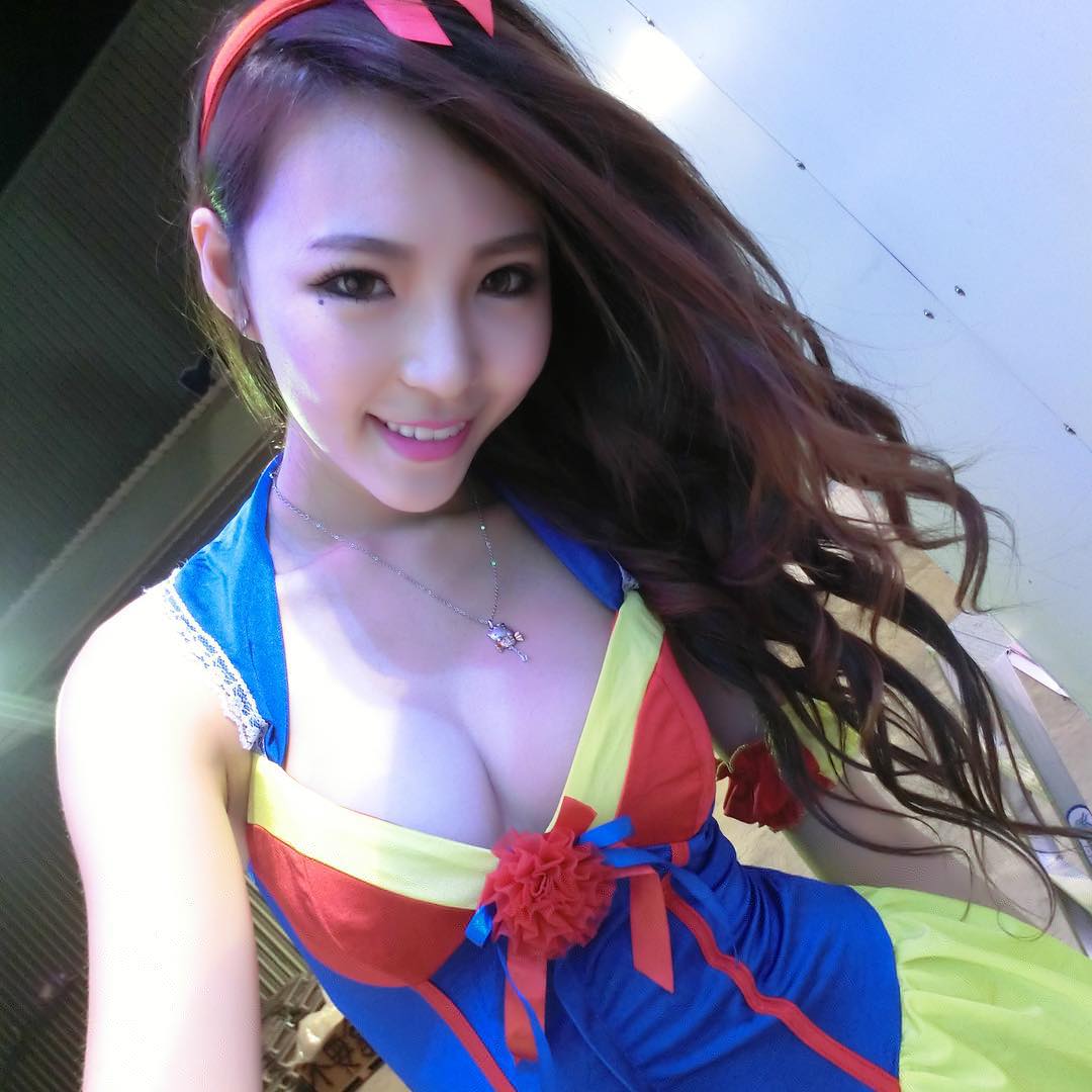 宁宁 台湾运动型美女车模