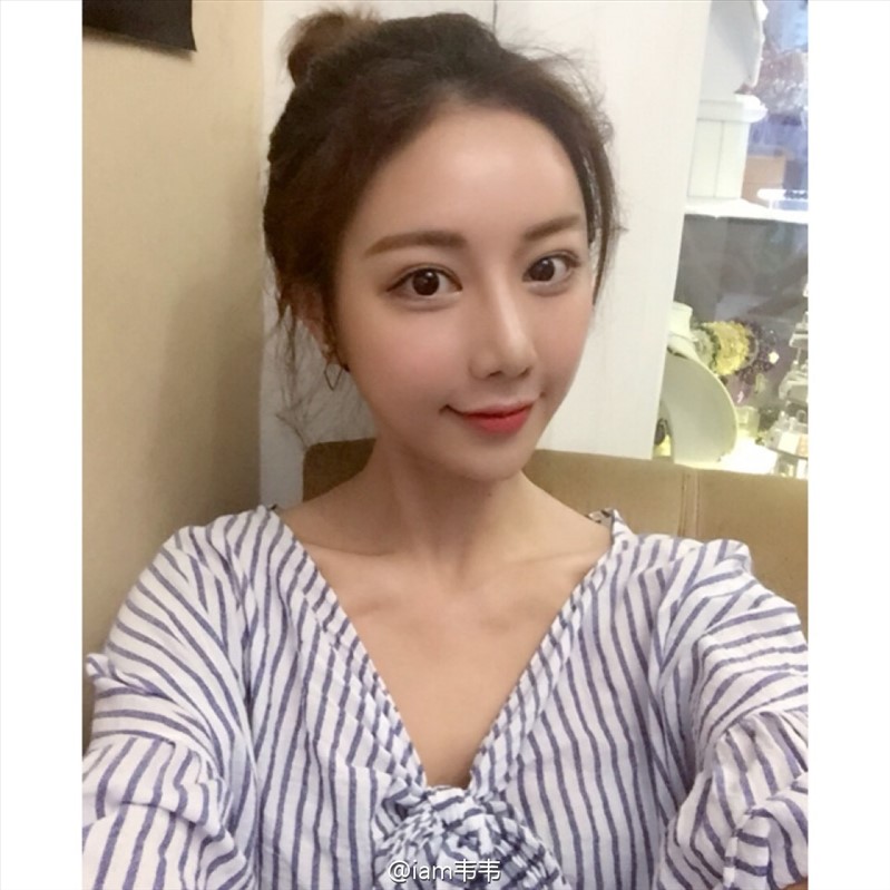 韦欣言 美女视频博主私房照诱惑写真图