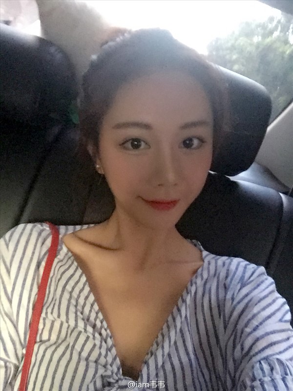 韦欣言 美女视频博主私房照诱惑写真图
