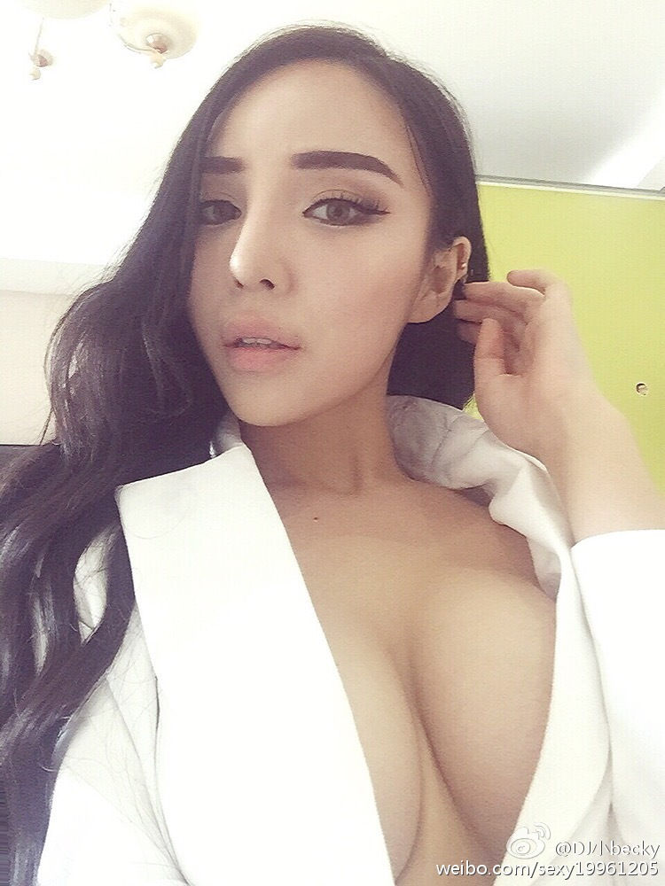 DJ Becky 火辣性感身材私房照诱惑写真图