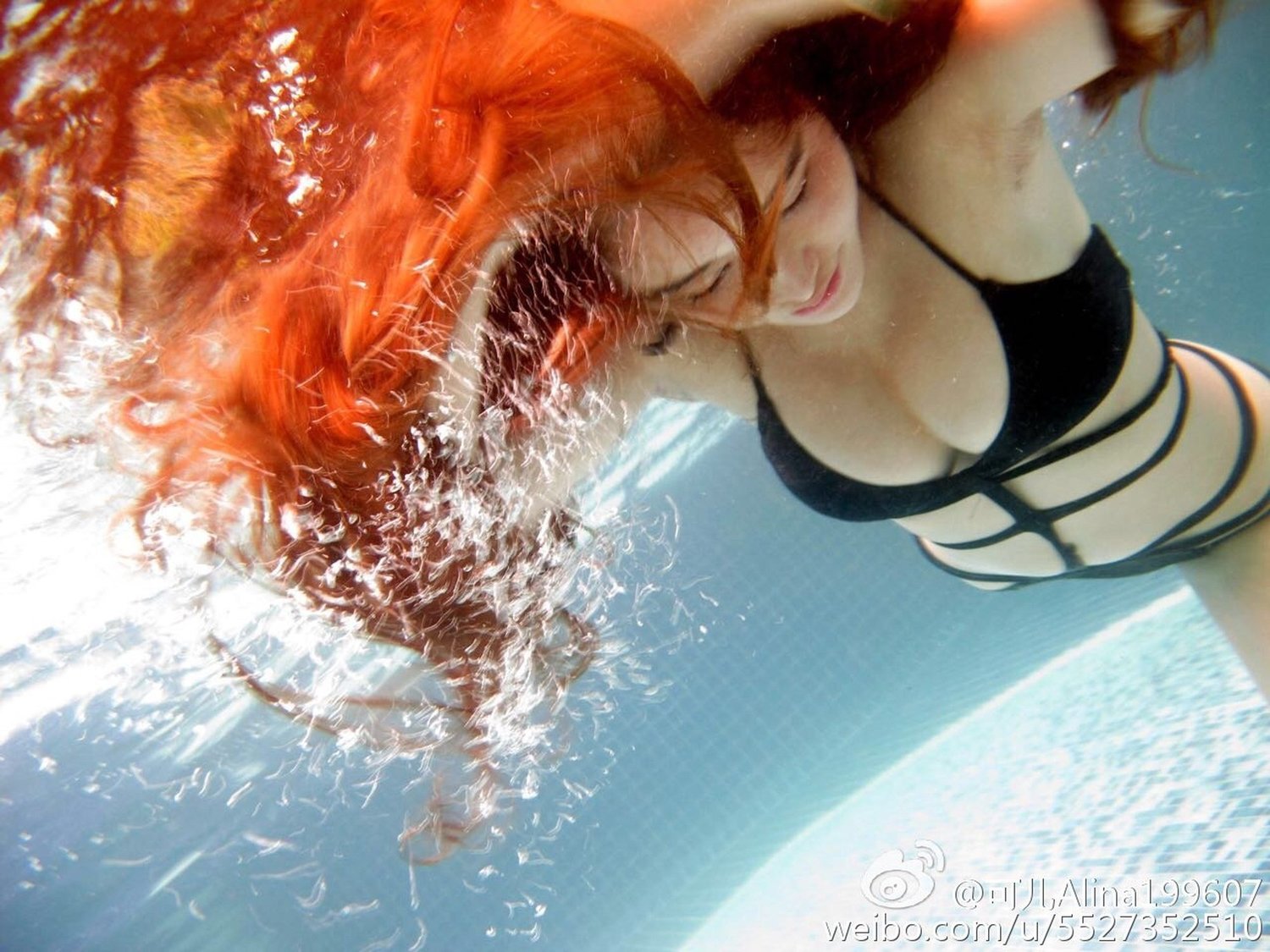可儿Alina 性感诱惑私房写真图