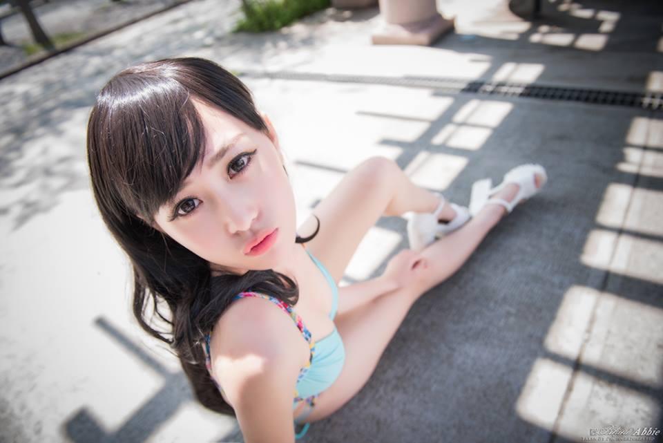 Abbie Huang 台湾美腿辣模设计师