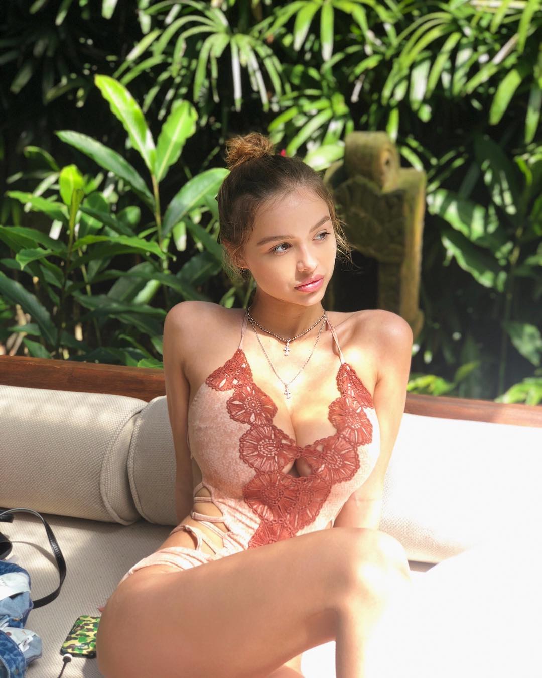 90后女神Sophie Mudd再掀起童颜欧派狂潮