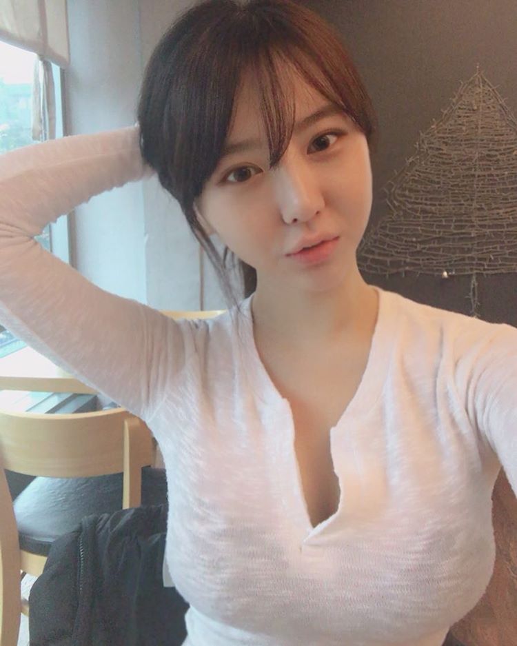 Lovelyn 含乳量超高的韩国萌妹子