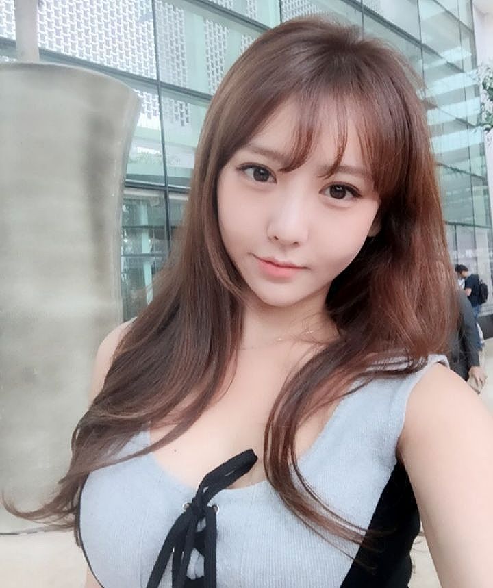 Lovelyn 含乳量超高的韩国萌妹子