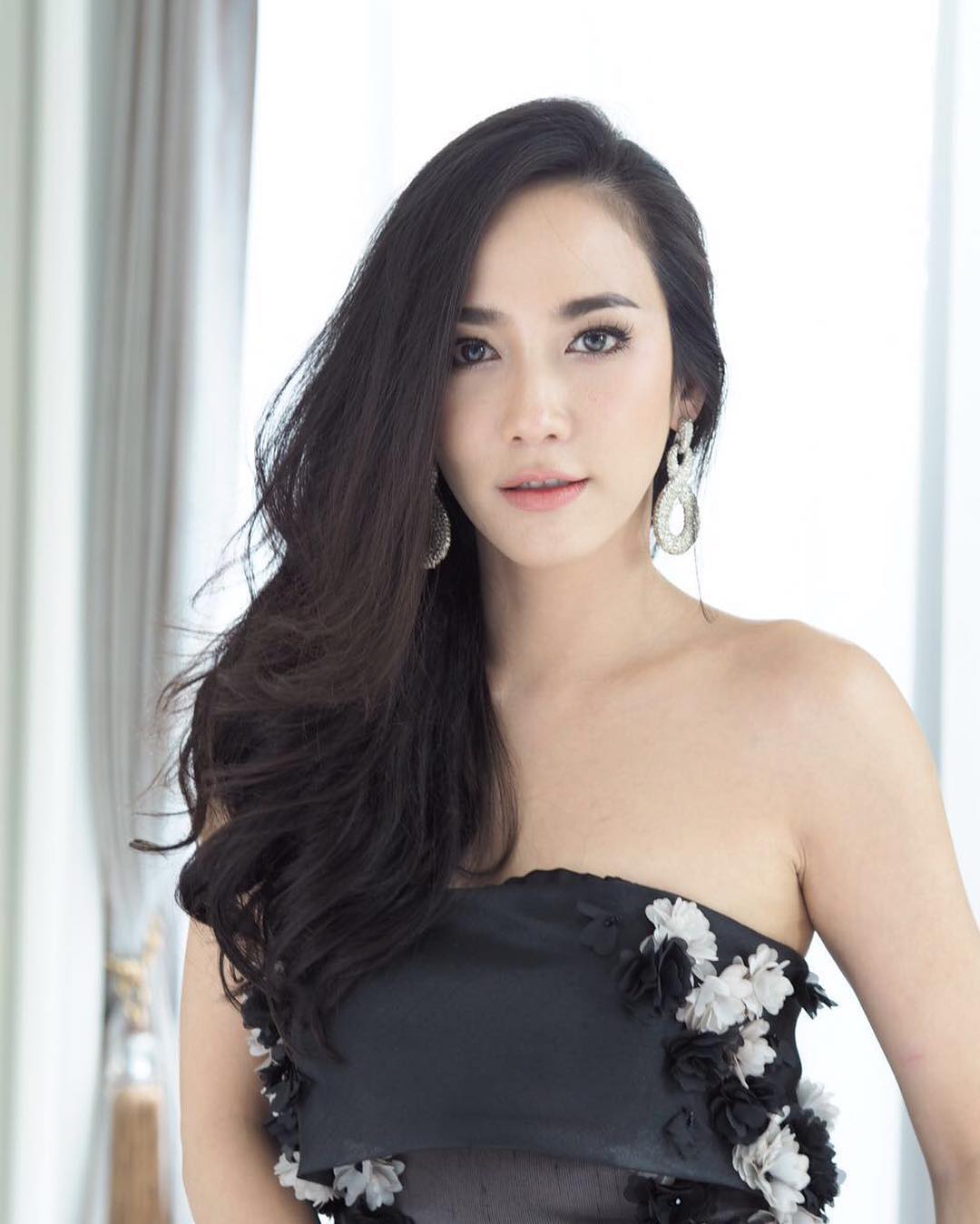Patchrapa Chaichua 集美丽、性感于一身的泰国演技派一姐