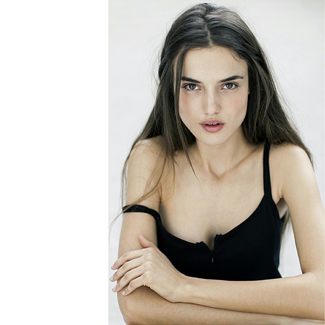 布兰卡·帕迪拉Blanca Padilla 举世无双的大长腿内衣写真图