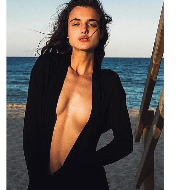 布兰卡·帕迪拉Blanca Padilla 举世无双的大长腿内衣写真图