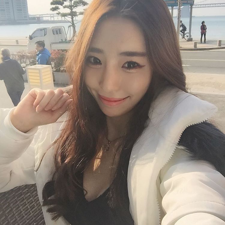 Eunjiii- 韩国极品网拍麻豆私房照