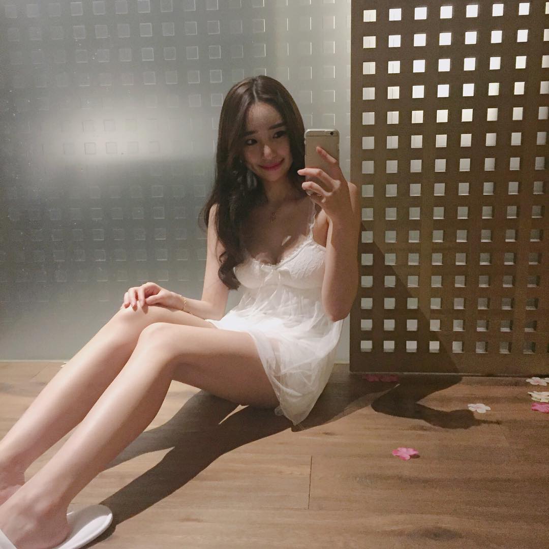 Eunjiii- 韩国极品网拍麻豆私房照