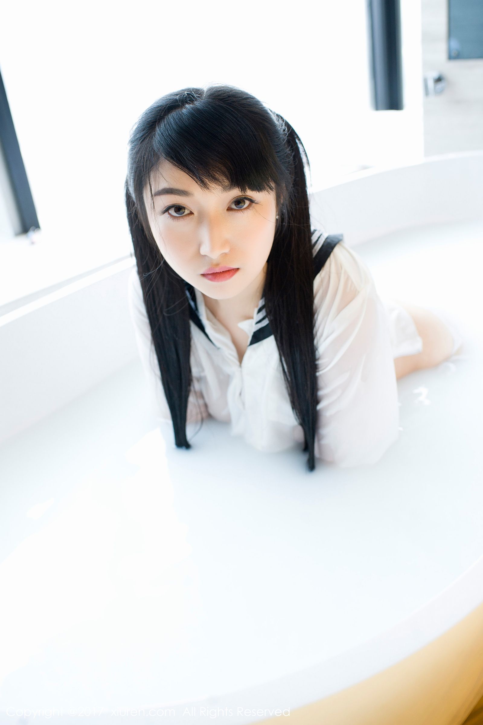 清纯山妹龙女sunny 白色牛奶浴学生装