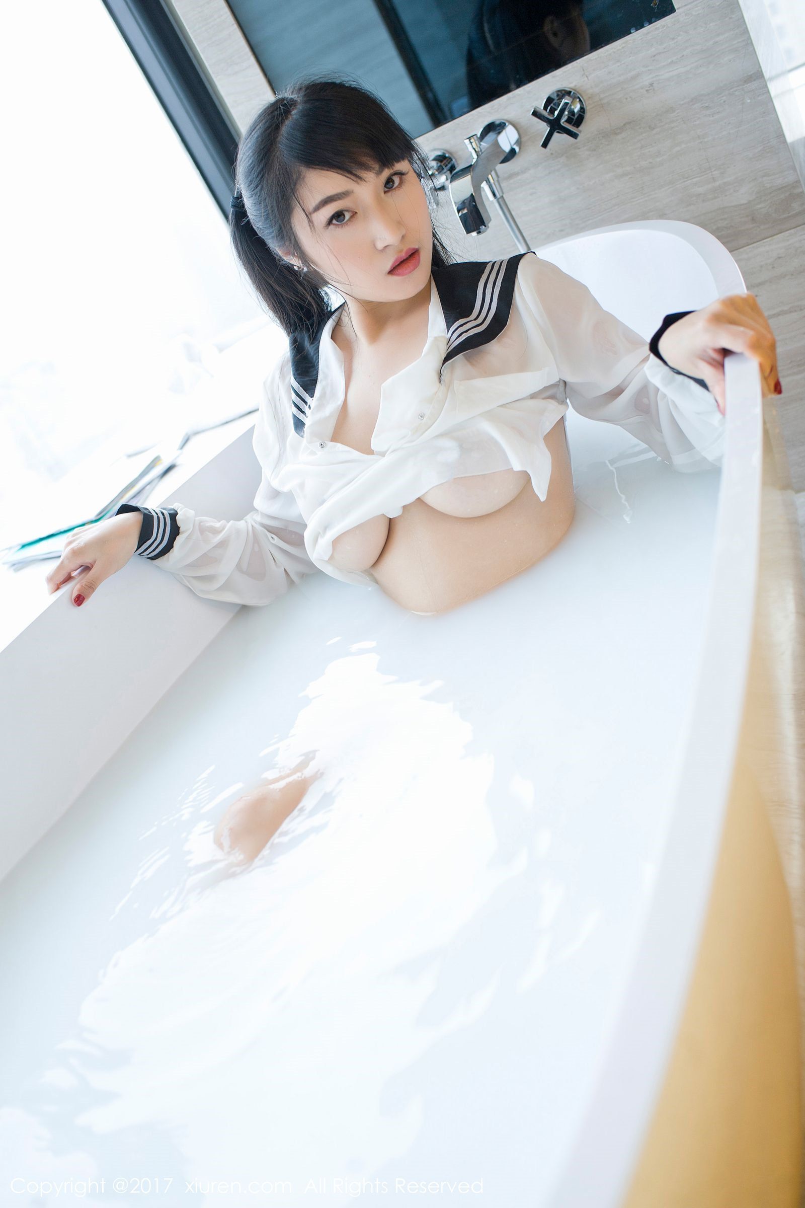 清纯山妹龙女sunny 白色牛奶浴学生装