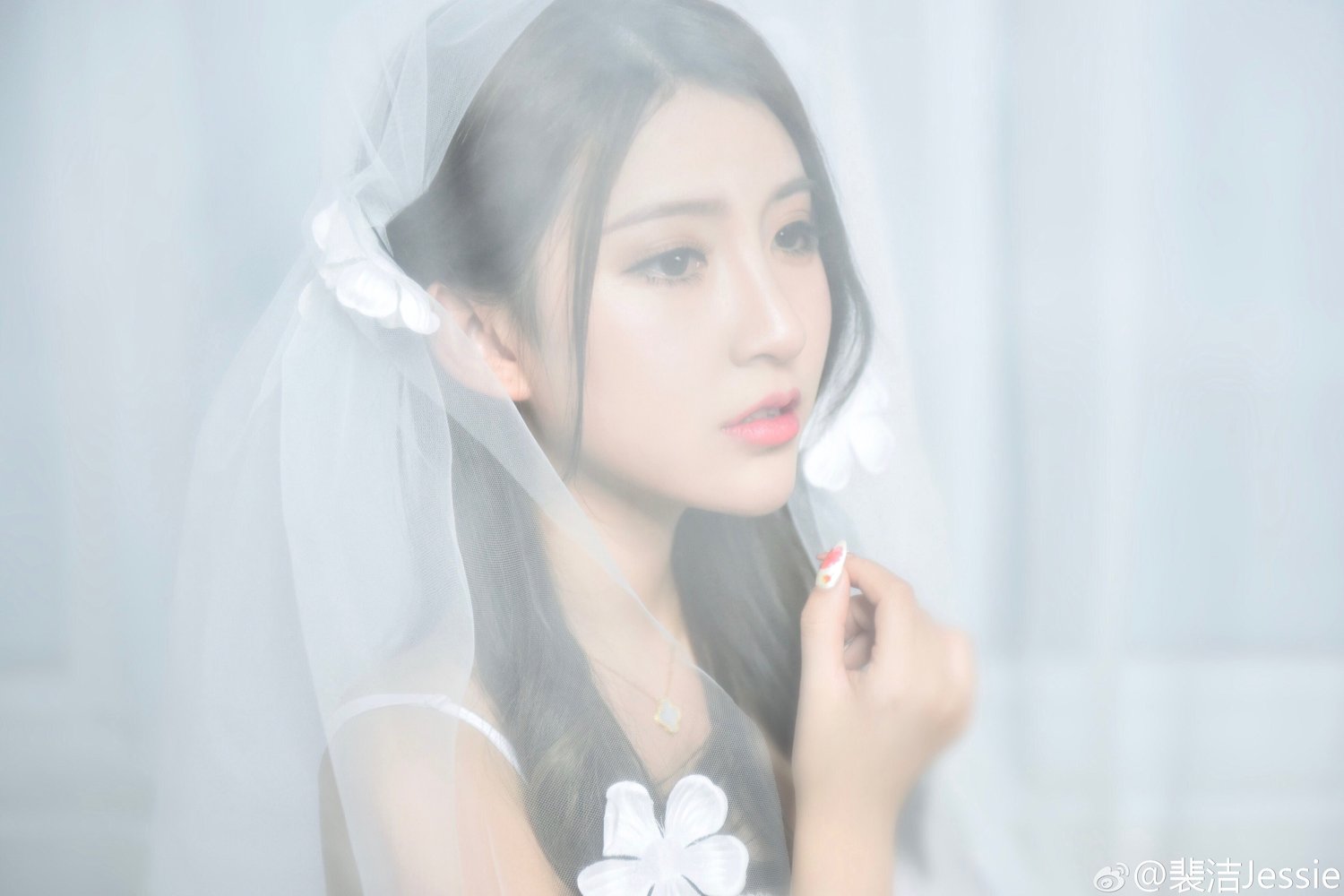 裴洁Jessie- 人气SG养眼私房写真