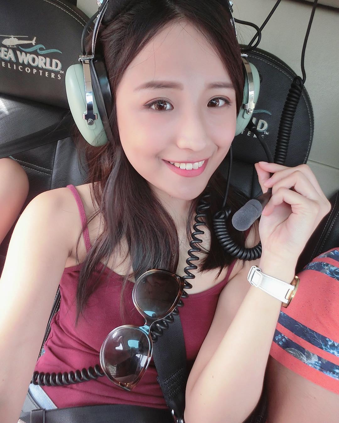 高雄正妹Hebbe Cheng 扮笑容最甜美的空姐