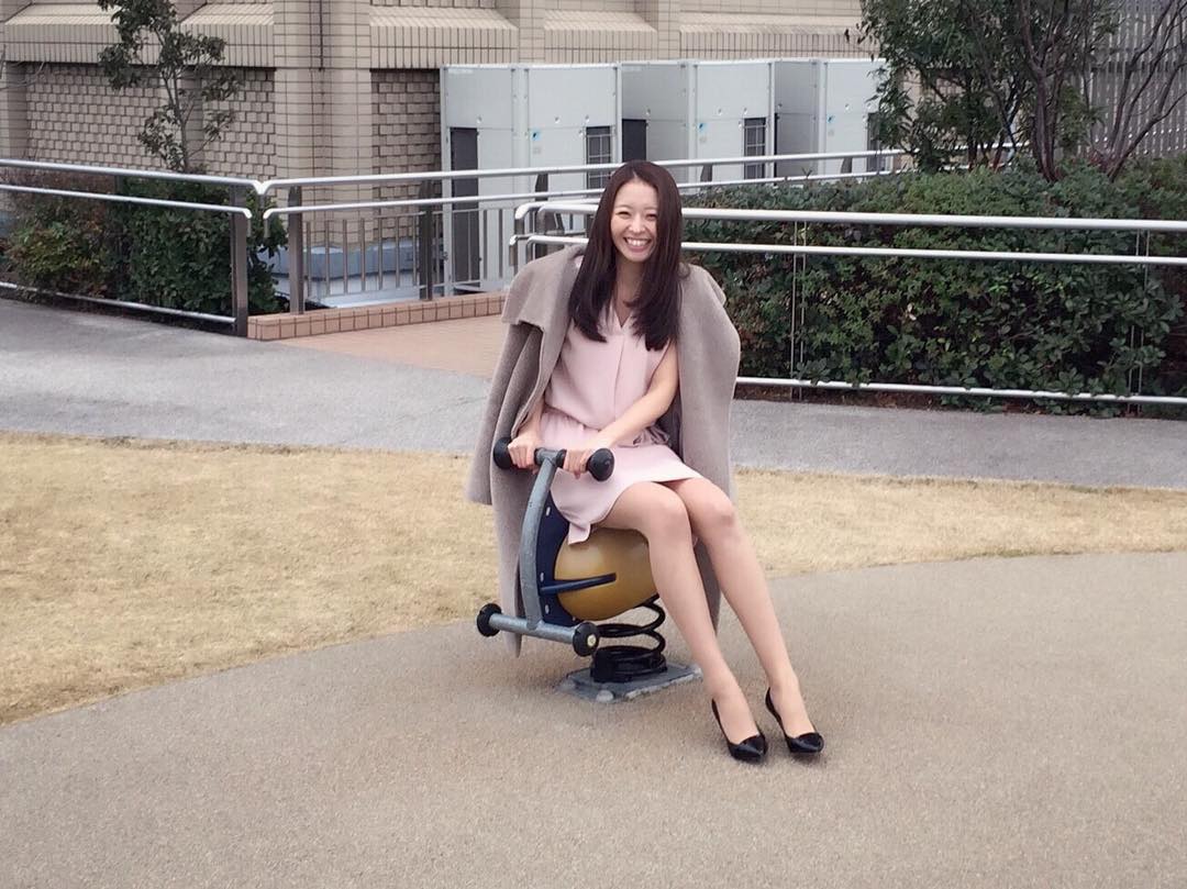 中川知香- 9头身美女首次性感出镜