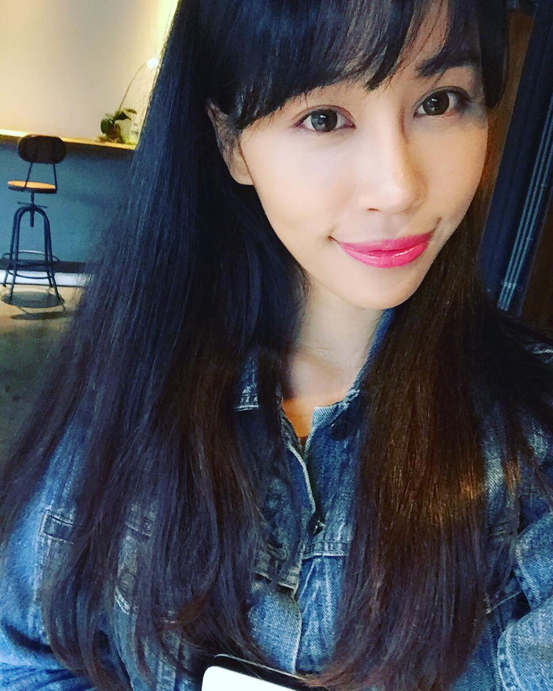 权贞妍- 中韩混血最美翻译私房照