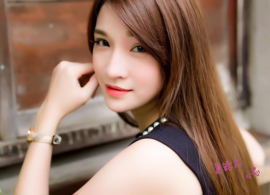 小芯(夏语芯)- 好亮眼的甜美车模