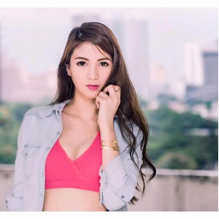Priscilia Wong- 长蜜腿,水蛇腰,私房照