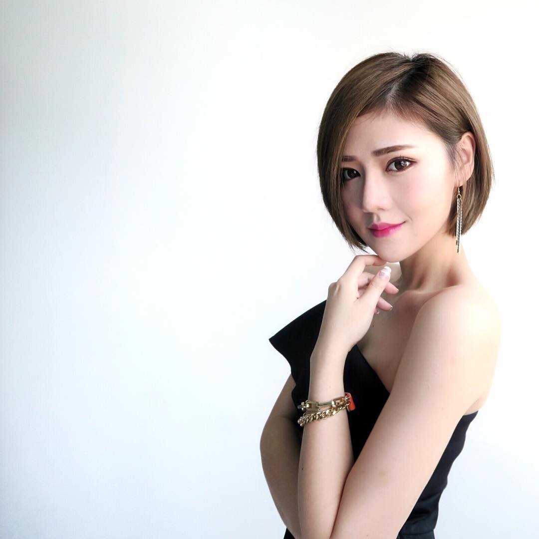 杨梓灵Fiona- 一个微笑动作迷死不少男生