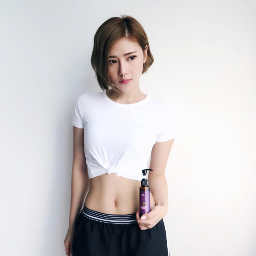 杨梓灵Fiona- 一个微笑动作迷死不少男生