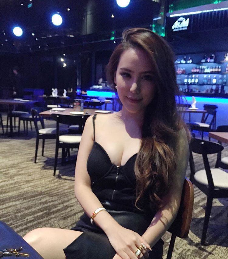 张心恬(Estee Chong)- 性感透视好身材