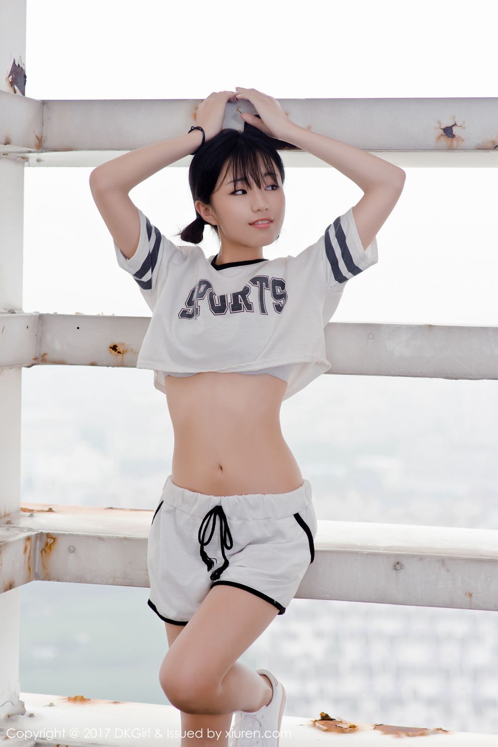 日系风美女仓井优香 天台演绎青春无敌