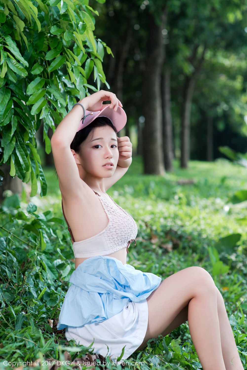 童颜美女仓井优香 户外露出江边场景