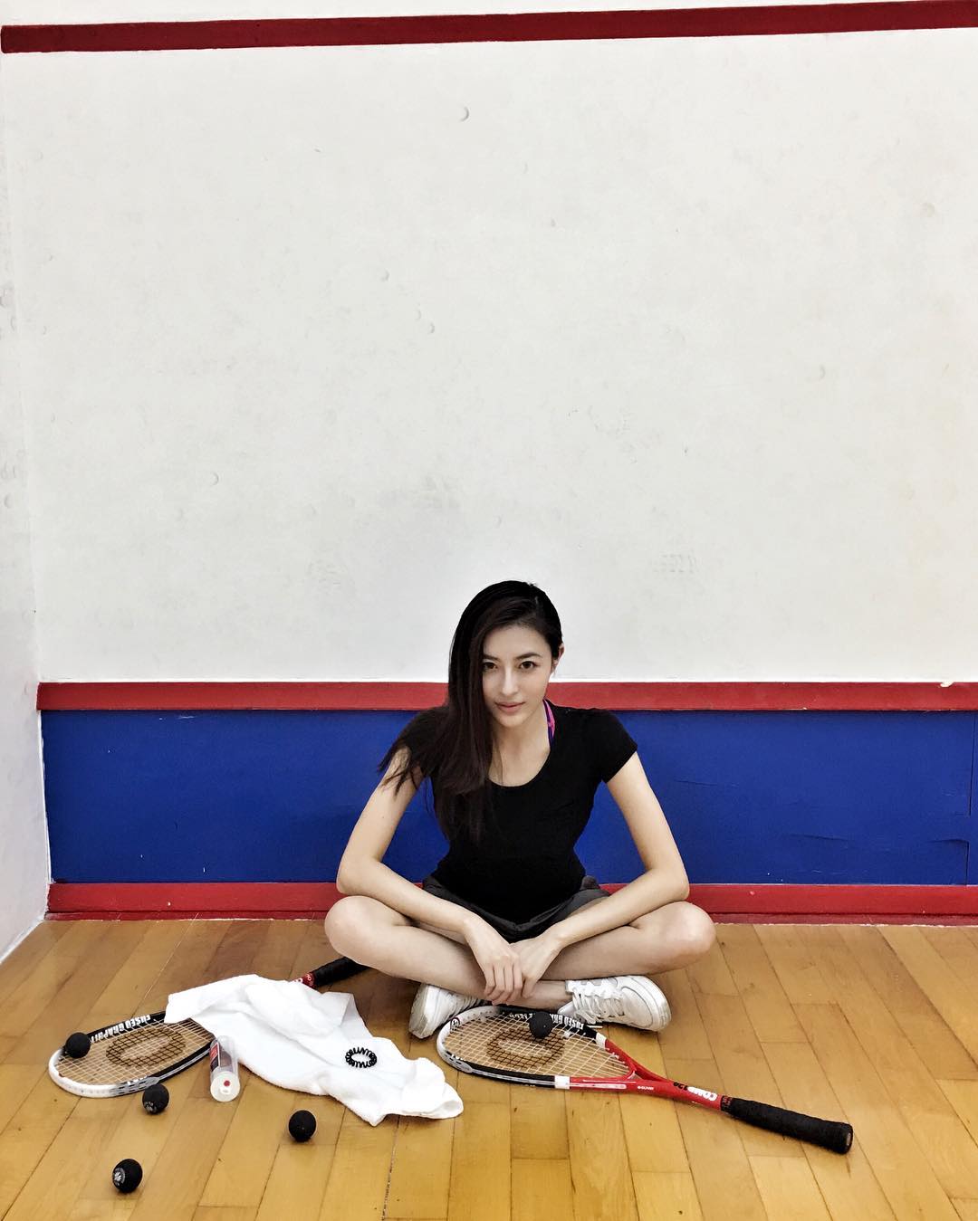 Jessica Hkusau- 气质美腿女神超正身材