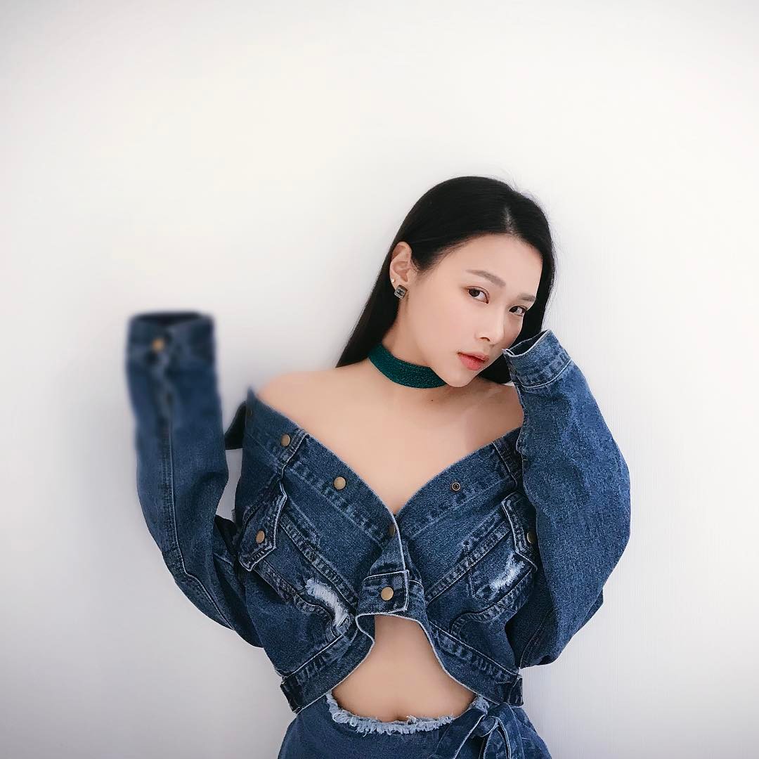 蔚雨芯(刘嘉丽)- 性感晒身材美图