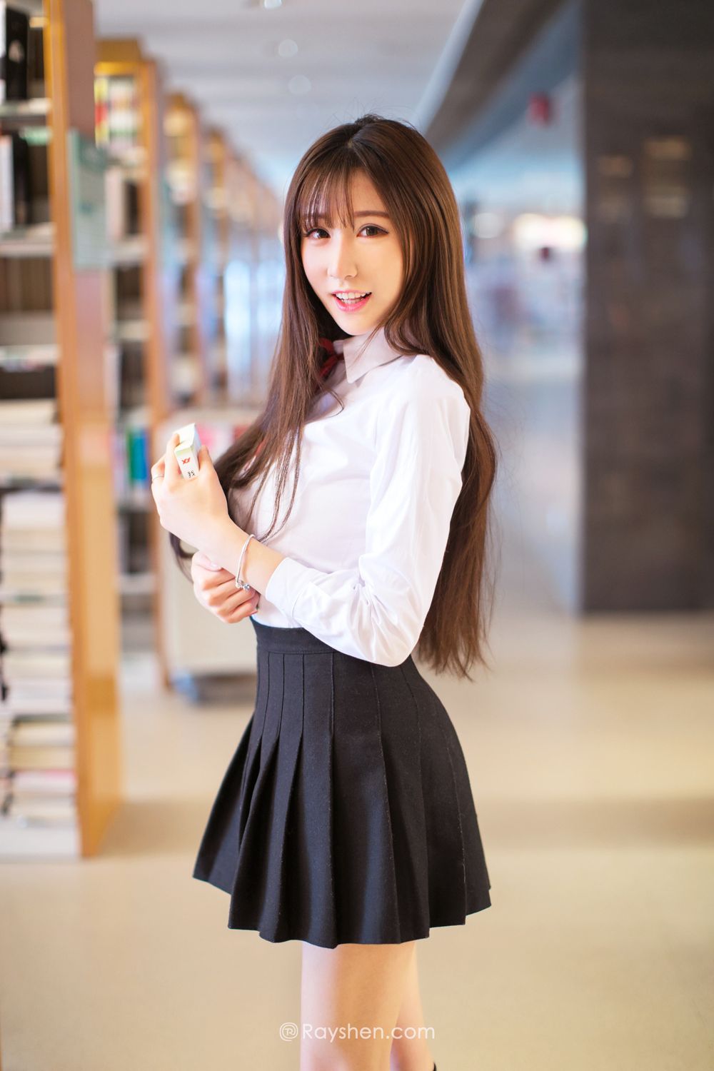 灵动美女张飞飞 纯情唯美校服写真