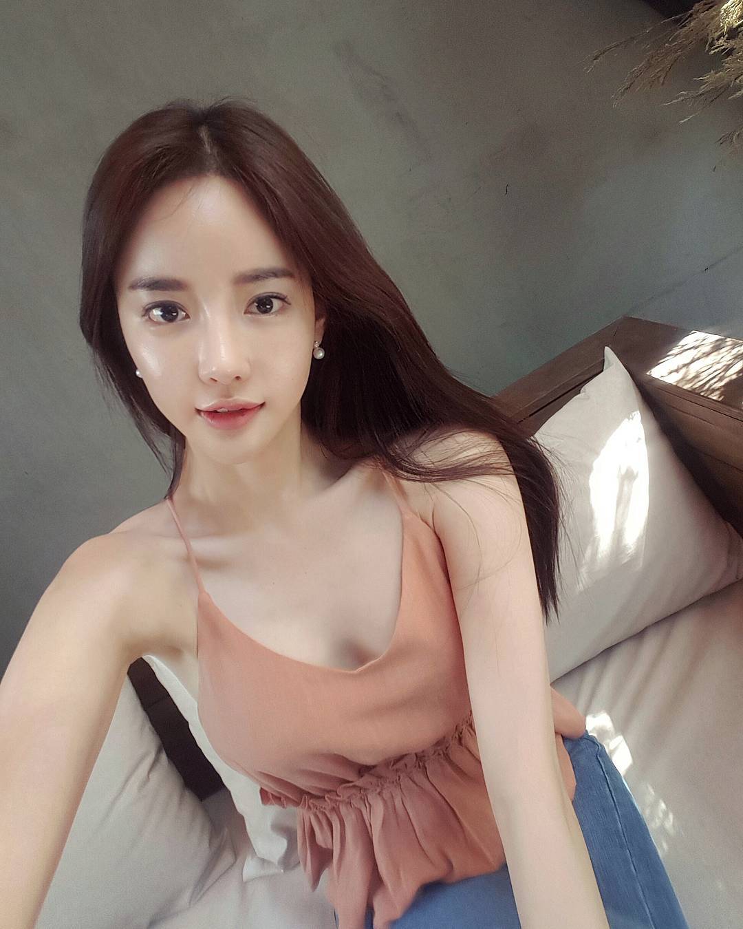 Ban Seo Jin- 南韩超正美腿模特儿