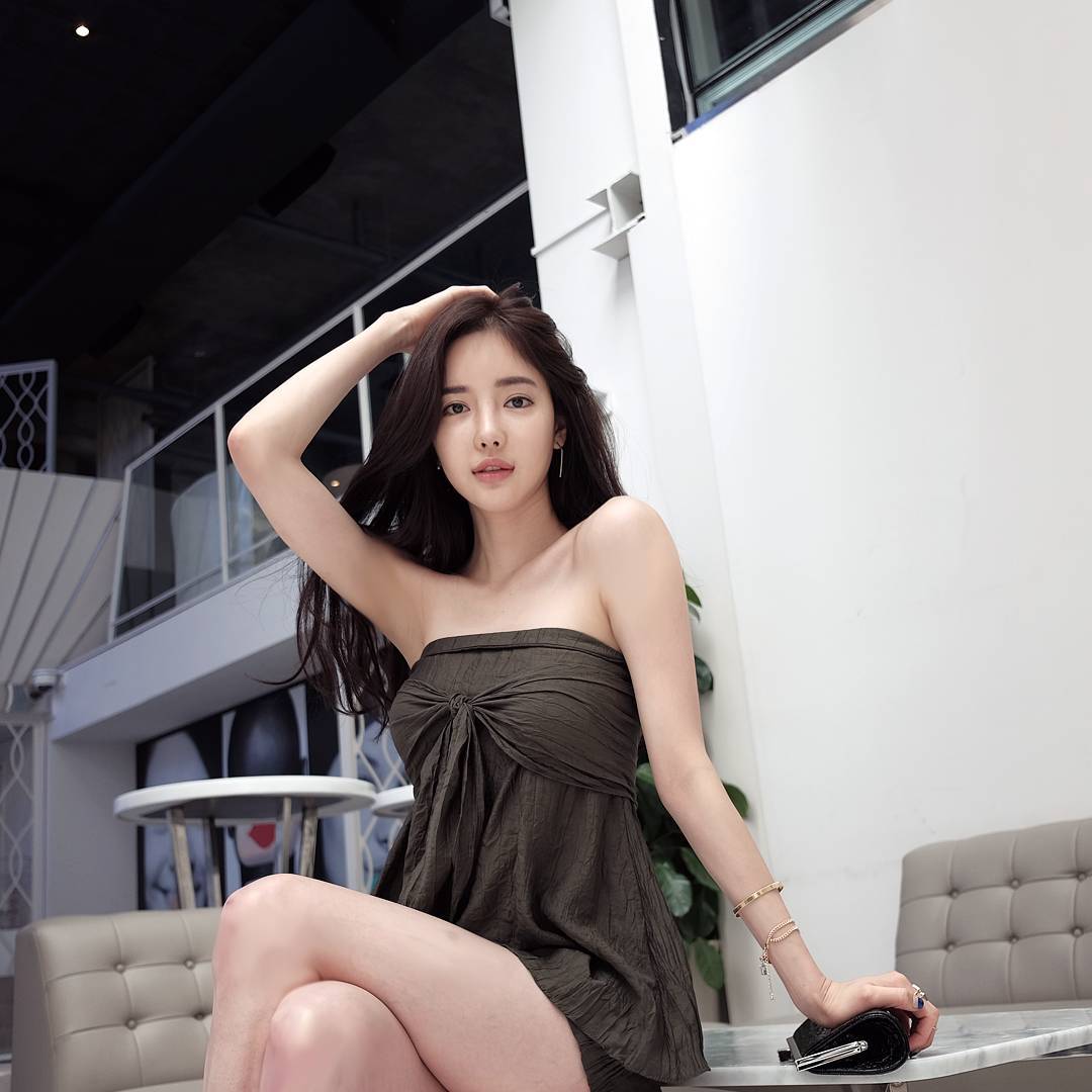 Ban Seo Jin- 南韩超正美腿模特儿