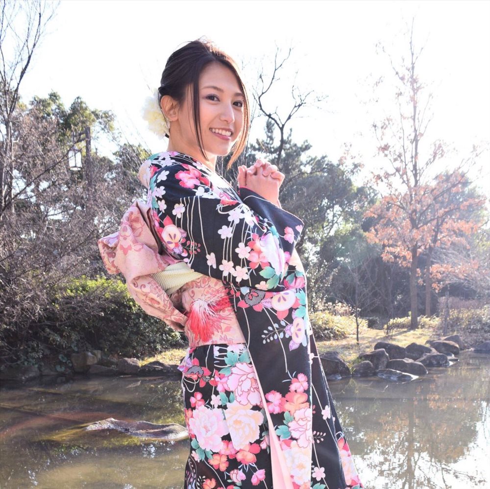 市原彩花- 美人赛车女郎私房照