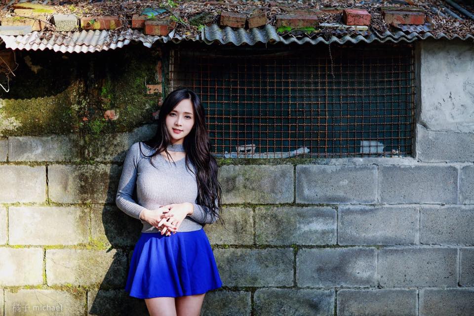 王真真- 黑色蕾丝礼服「美好风景」一览无遗