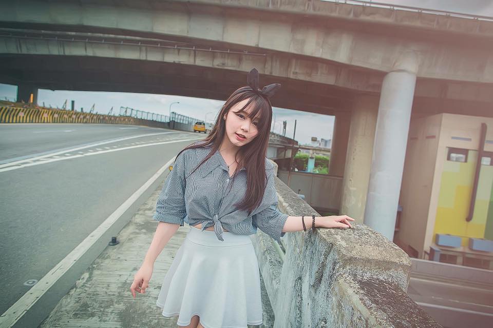 台湾showgirl甜心小亚 养眼妹子私房照