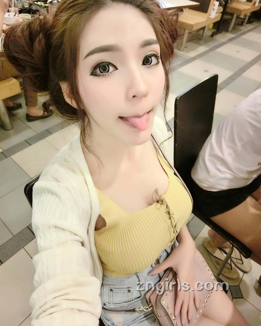 泰国迷人车模Janet 香艳私房美照
