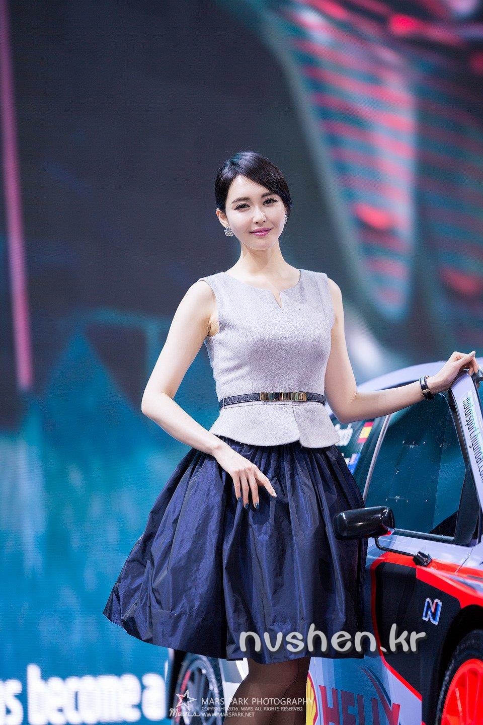 气质御姐车模강유이 年龄越大越有魅力