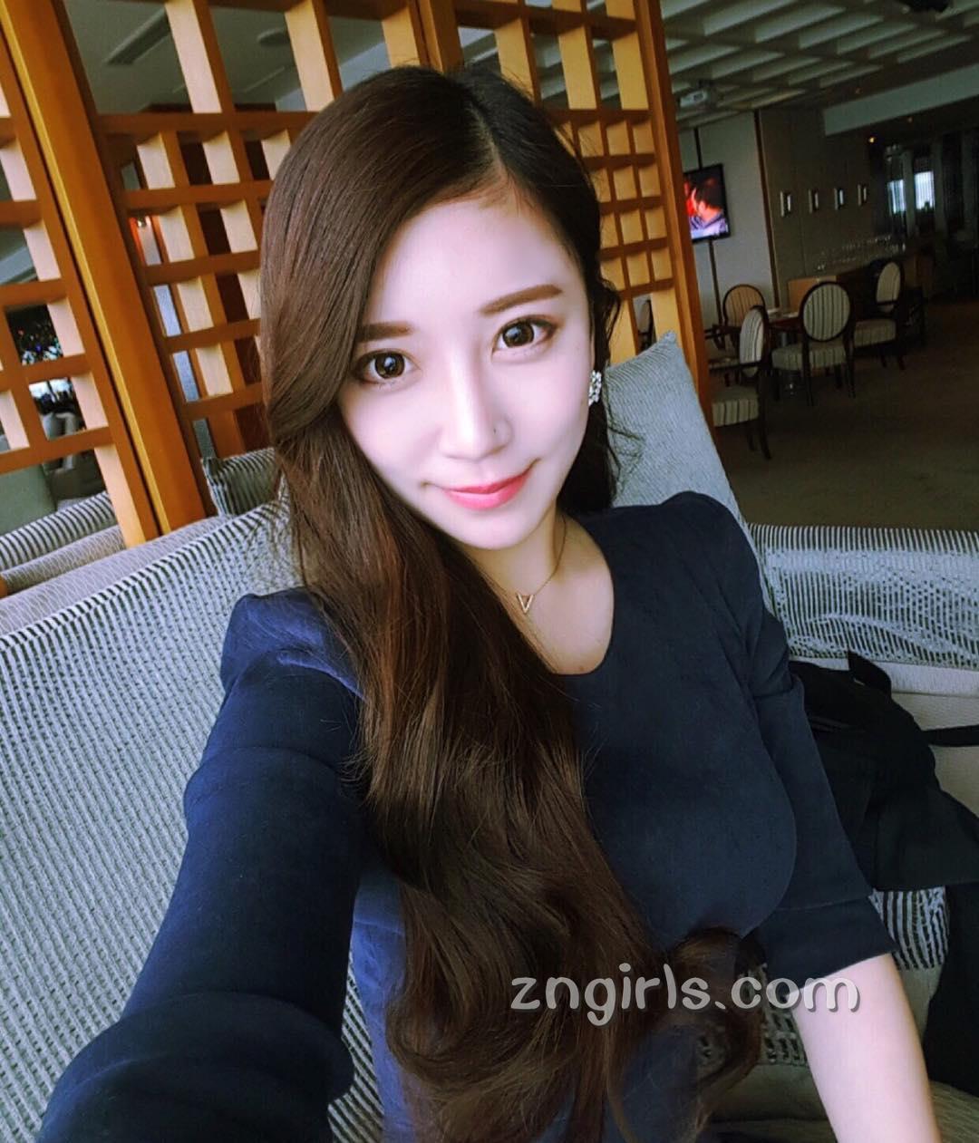 韩国九头身美女Jin Yeyoung 黄金比例的大长腿