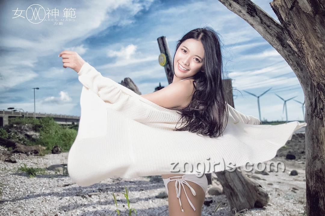 「完美天菜」萱萱Iris 赏心悦目的标准正妹