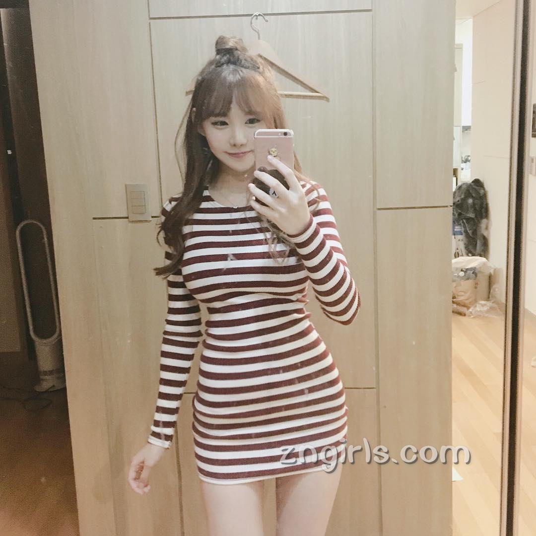 韩国萝莉料理家素珍 倾心于各种美食小吃
