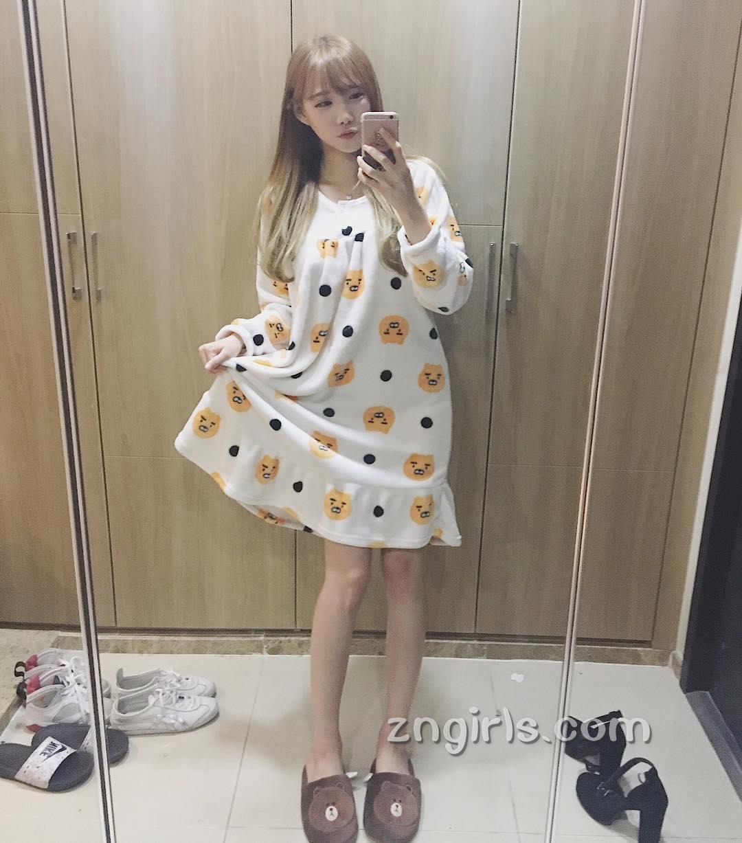 韩国萝莉料理家素珍 倾心于各种美食小吃